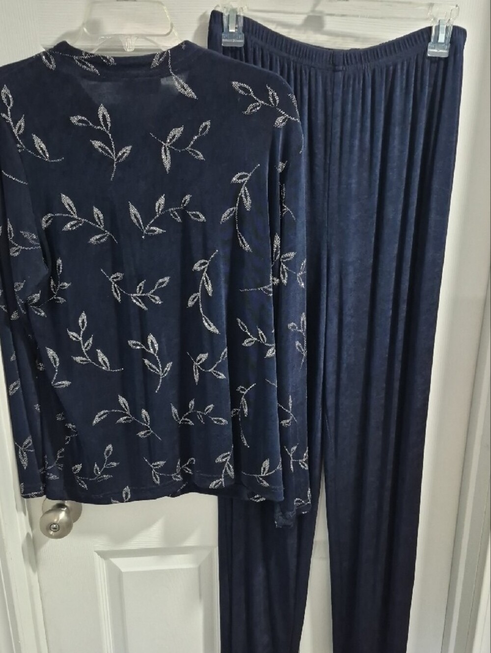 Women's Long-Sleeve Navy Velvet Dress Top with Silver Leaf Detail - Picture 3 of 5